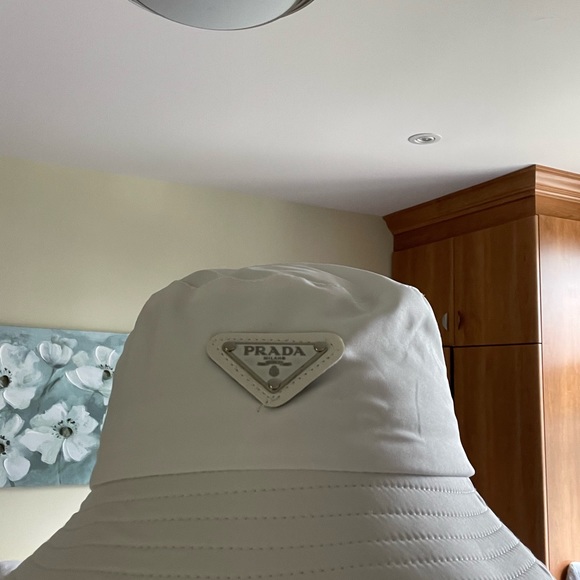 Prada Bucket Hat (new) - Picture 4 of 4